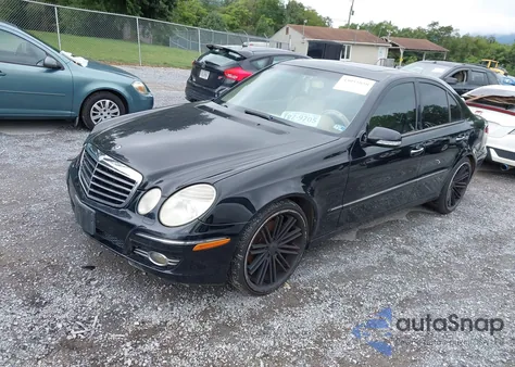 2008 Mercedes-Benz E 350 4Matic z USA, uszkodzony, nr VIN WDBUF87X08B216785